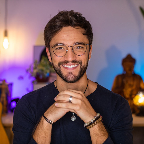 FLUENCY ACADEMY – RHAVI CARNEIRO